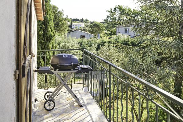 Napoleon TravelQ™ PRO285EX mit Scherenwagen