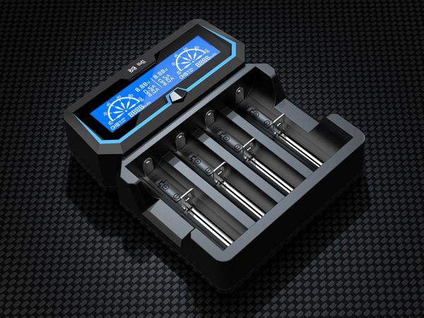 Xtar X4 – Vier-Schacht Ladegerät für Lithium Ionen und Ni/MH Akkus